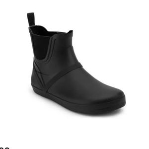 Xero rain boots - like new